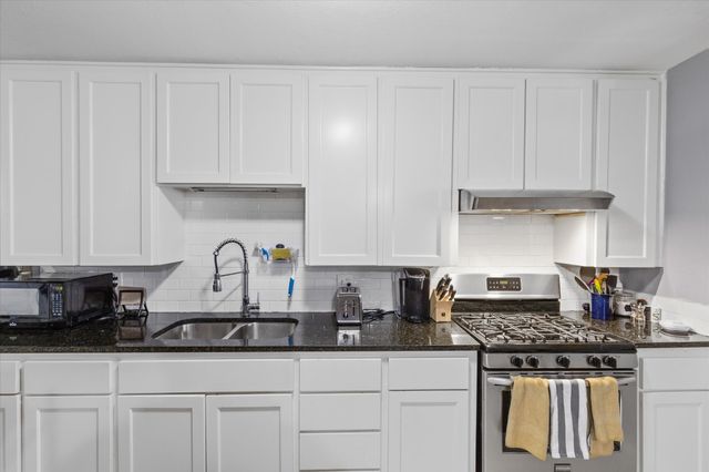 4228 Winfield Avenue, Fort Worth, TX 76109