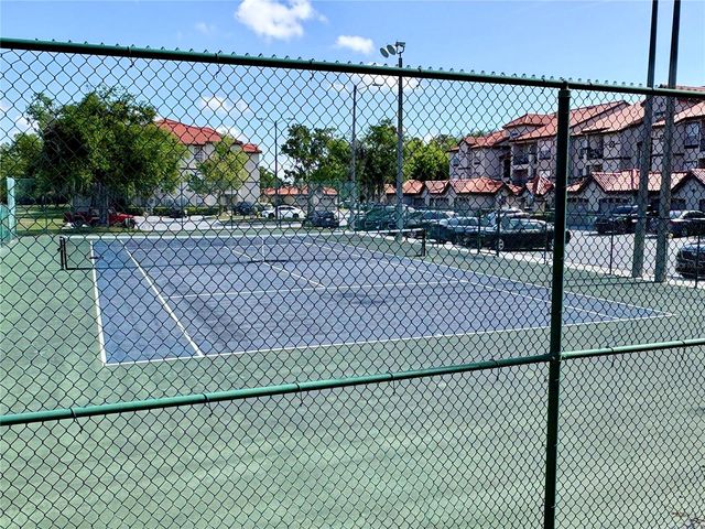 18107 PEREGRINES PERCH PLACE 6303, Lutz, FL 33558