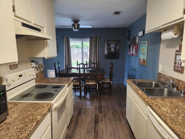 43101 Balsam Lane, Palm Desert, CA 92260