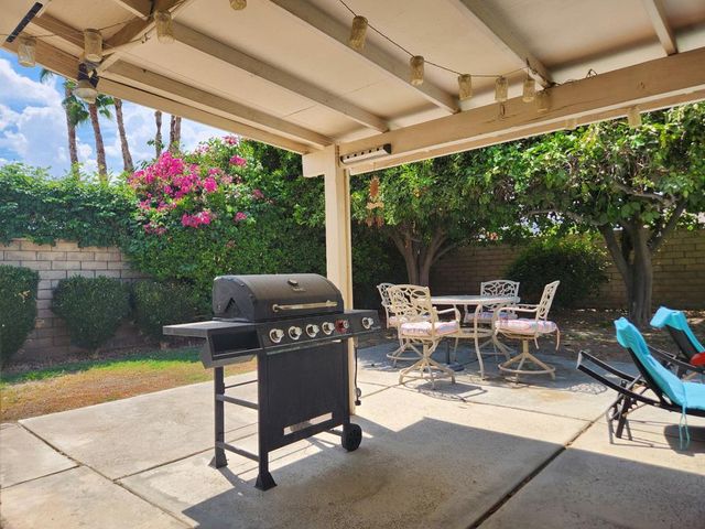 43101 Balsam Lane, Palm Desert, CA 92260