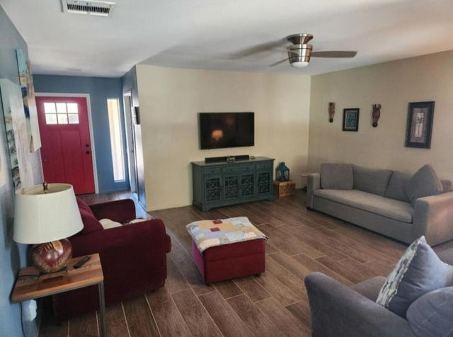 43101 Balsam Lane, Palm Desert, CA 92260