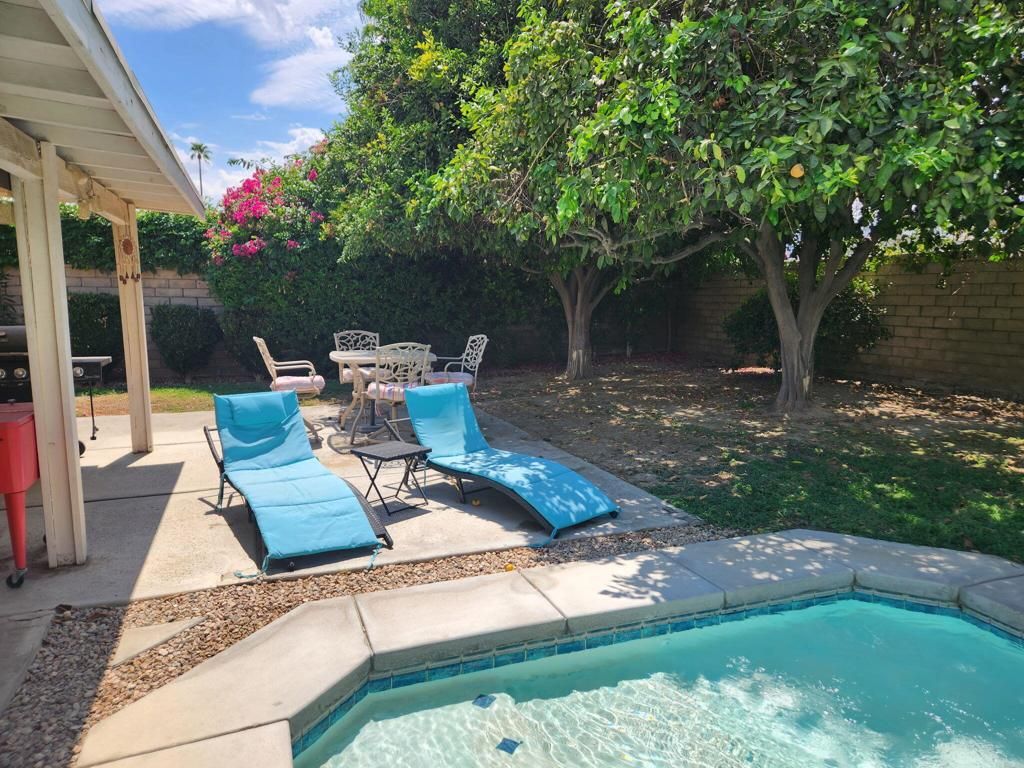 43101 Balsam Lane, Palm Desert, CA 92260
