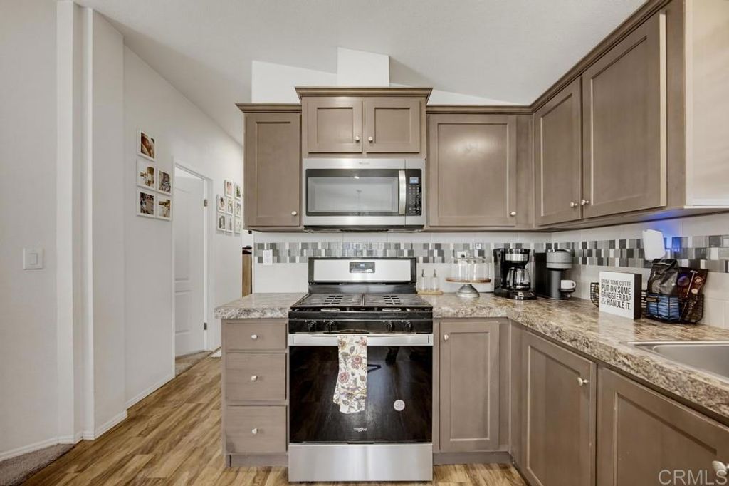 Image 15 of property listing at 1512 E 5Th Street SPC 95, Ontario, CA 91764