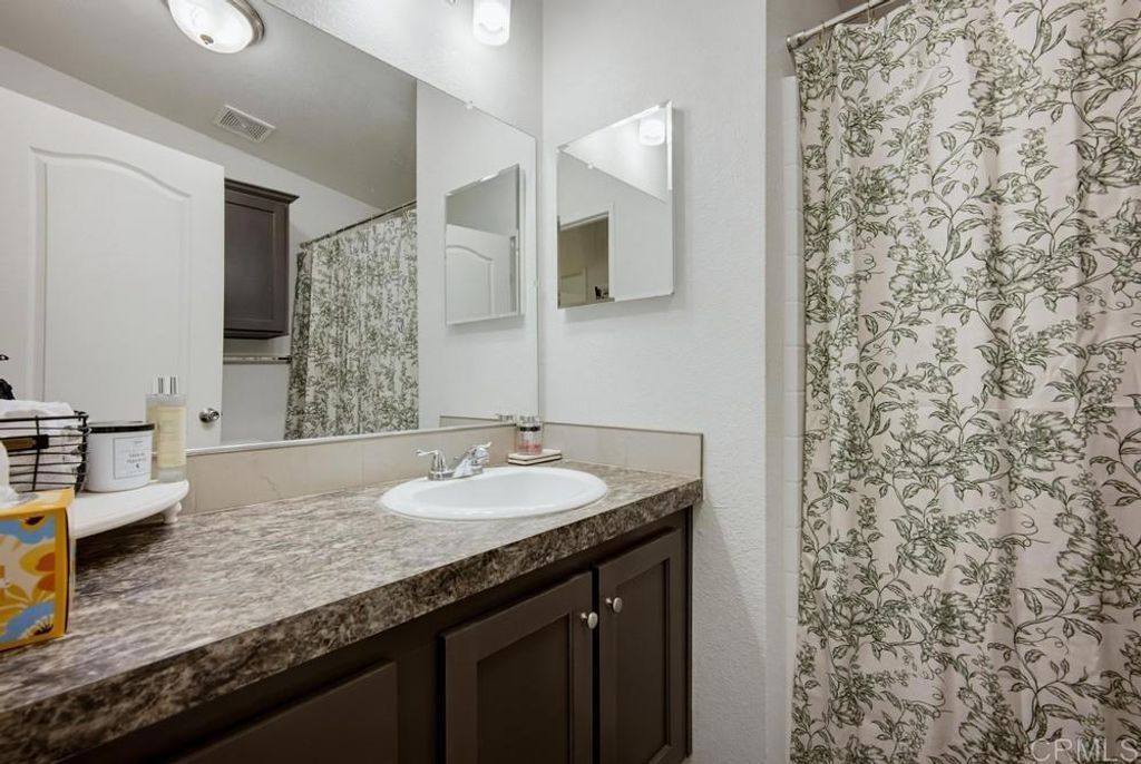 Image 25 of property listing at 1512 E 5Th Street SPC 95, Ontario, CA 91764