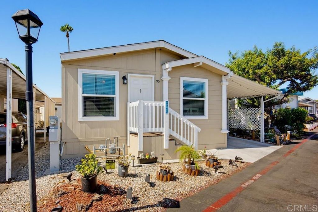 Image 3 of property listing at 1512 E 5Th Street SPC 95, Ontario, CA 91764