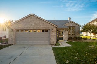 349 Meadows Drive, Sugar Grove, IL 60554