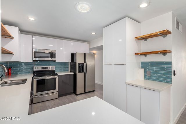 3329 E PALM Lane, Phoenix, AZ 85008