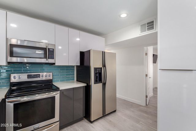 3329 E PALM Lane, Phoenix, AZ 85008