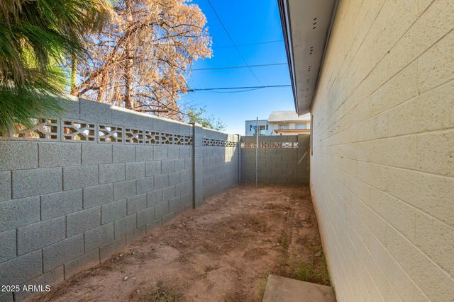 3329 E PALM Lane, Phoenix, AZ 85008