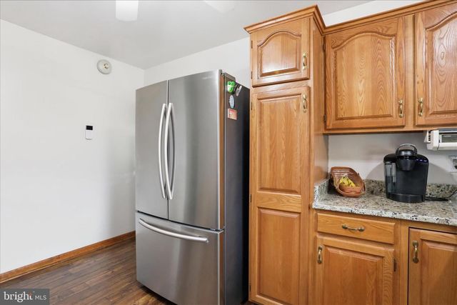 9 DARTMOUTH DR, Hagerstown, MD 21742