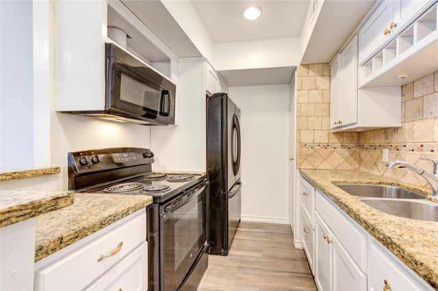 10202 Forum Park Drive 256, Houston, TX 77036