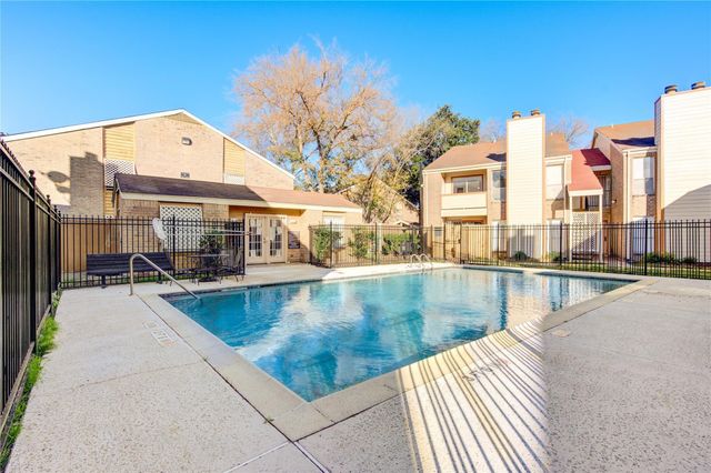 10202 Forum Park Drive 256, Houston, TX 77036