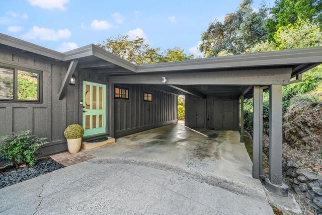 140 Rio Camino St, Auburn, CA 95603