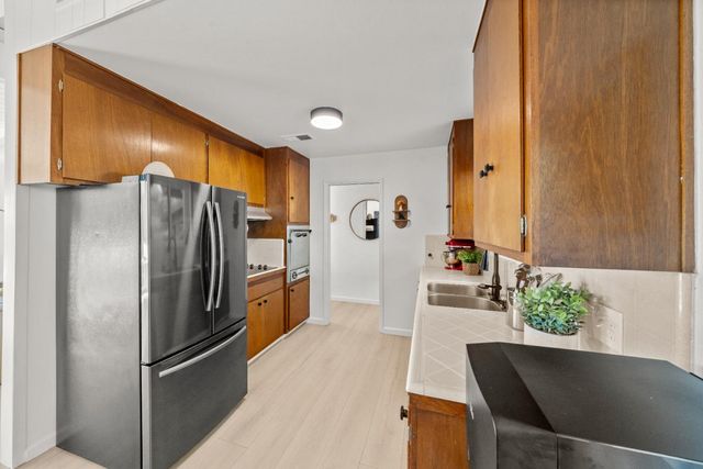 140 Rio Camino St, Auburn, CA 95603