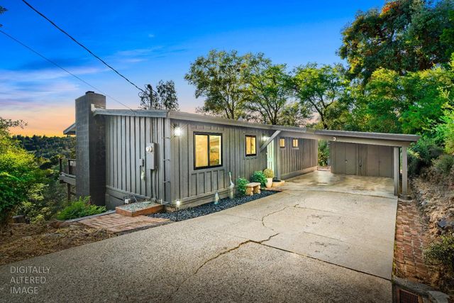 140 Rio Camino St, Auburn, CA 95603