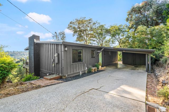 140 Rio Camino St, Auburn, CA 95603