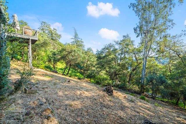 140 Rio Camino St, Auburn, CA 95603