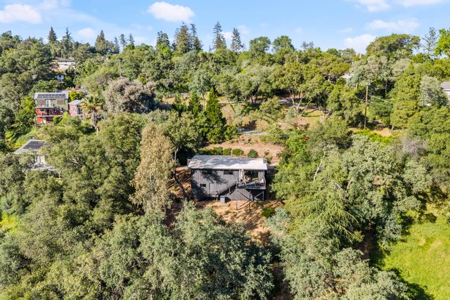 140 Rio Camino St, Auburn, CA 95603