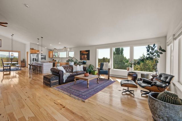 16264 SW Majestic View Lane, Powell Butte, OR 97753
