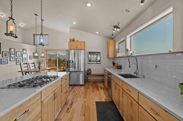 16264 SW Majestic View Lane, Powell Butte, OR 97753