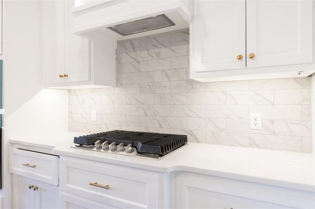 16012 Coneflower Drive, Edmond, OK 73013