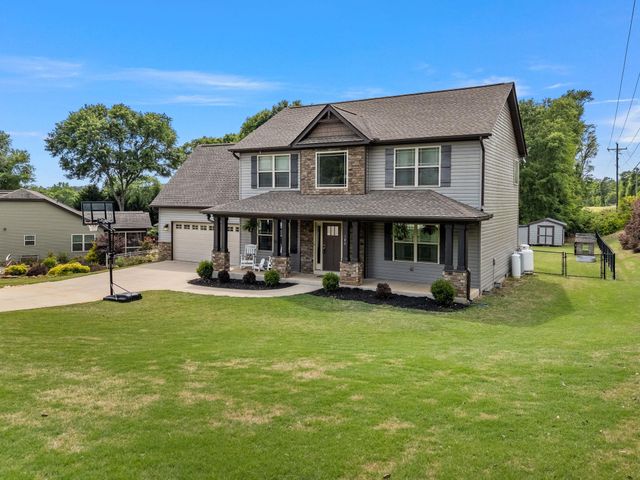 104 Long Creek Ct, Inman, SC 29349