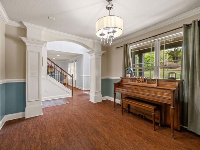 104 Long Creek Ct, Inman, SC 29349