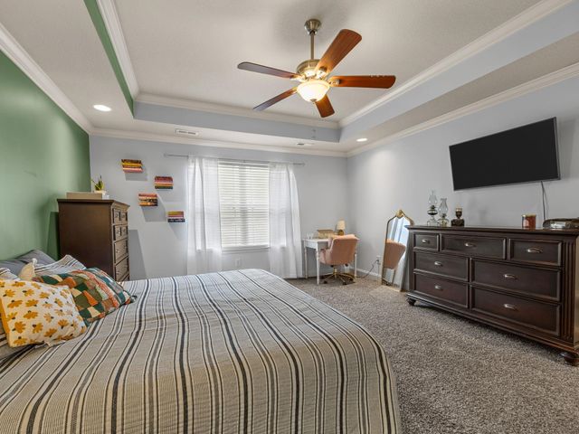 104 Long Creek Ct, Inman, SC 29349