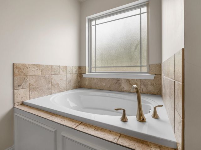 104 Long Creek Ct, Inman, SC 29349