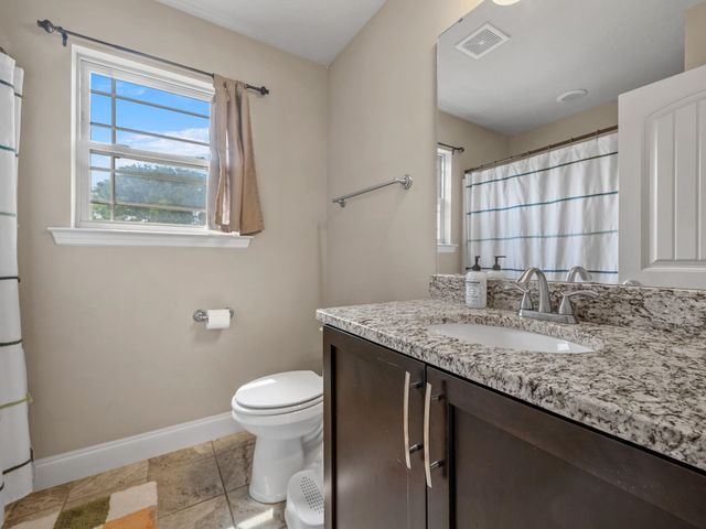 104 Long Creek Ct, Inman, SC 29349