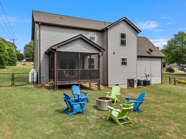 104 Long Creek Ct, Inman, SC 29349