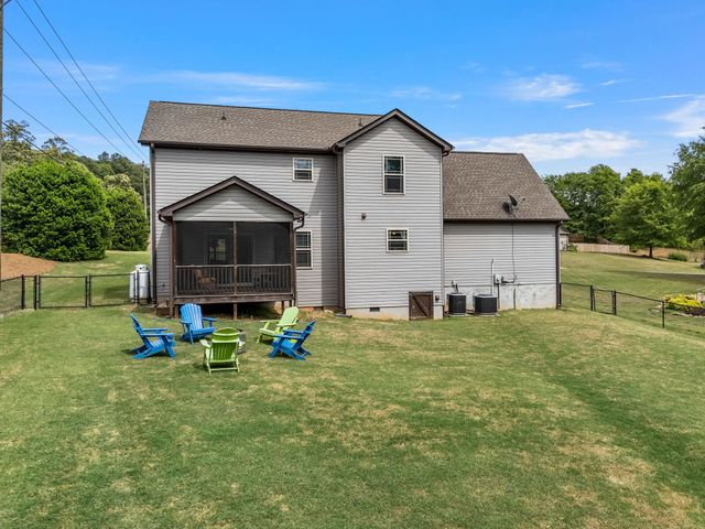 104 Long Creek Ct, Inman, SC 29349