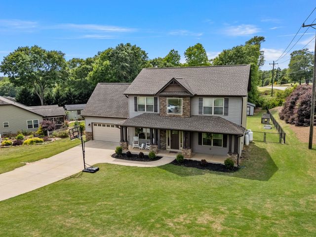 104 Long Creek Ct, Inman, SC 29349