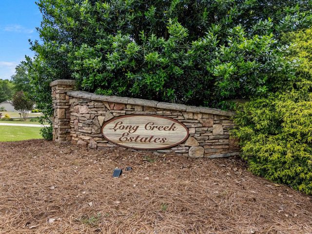 104 Long Creek Ct, Inman, SC 29349