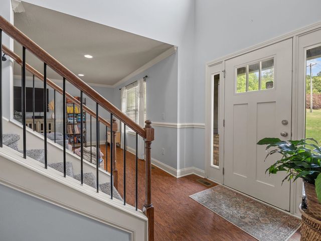 104 Long Creek Ct, Inman, SC 29349