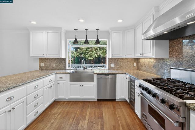 2425 Alvarado Dr, Santa Clara, CA 95051