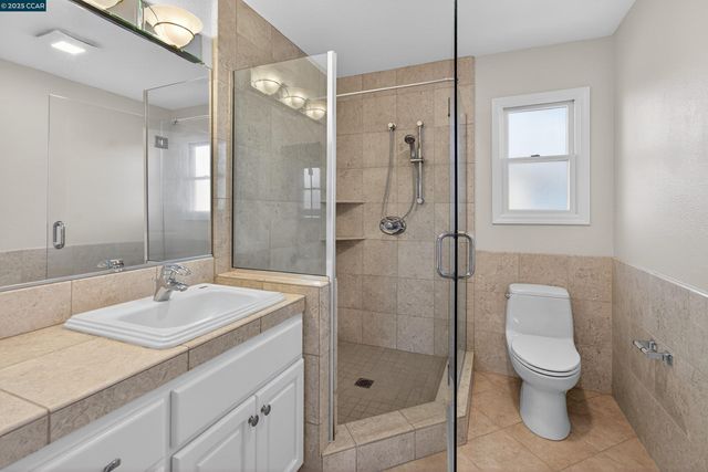 2425 Alvarado Dr, Santa Clara, CA 95051