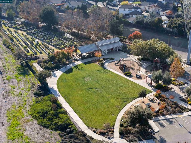 2425 Alvarado Dr, Santa Clara, CA 95051