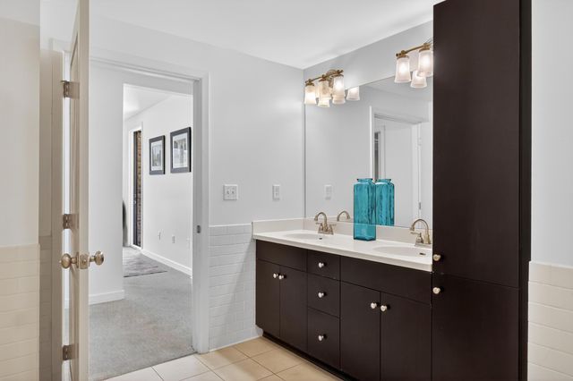 200 Manufacturers Road Apt 320, Chattanooga, TN 37405