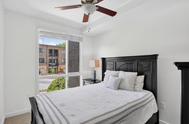 200 Manufacturers Road Apt 320, Chattanooga, TN 37405
