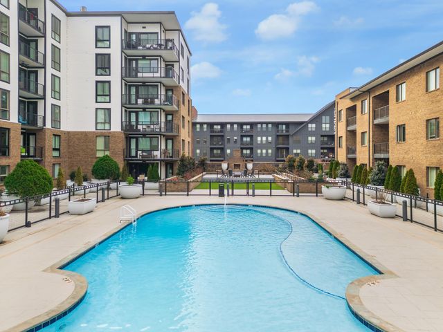 200 Manufacturers Road Apt 320, Chattanooga, TN 37405
