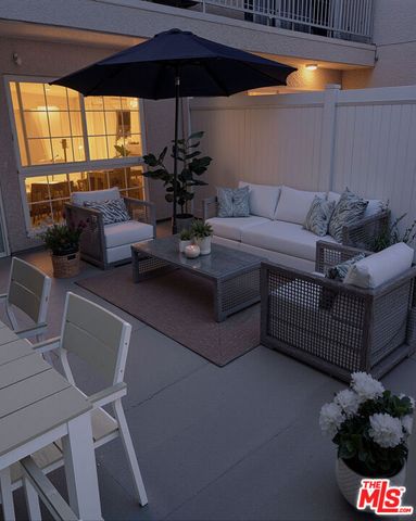 5050 Coldwater Canyon Avenue 203, Sherman Oaks, CA 91423