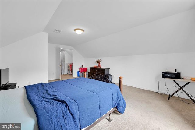 1665 WAMPUM DR, Auburn, PA 17922