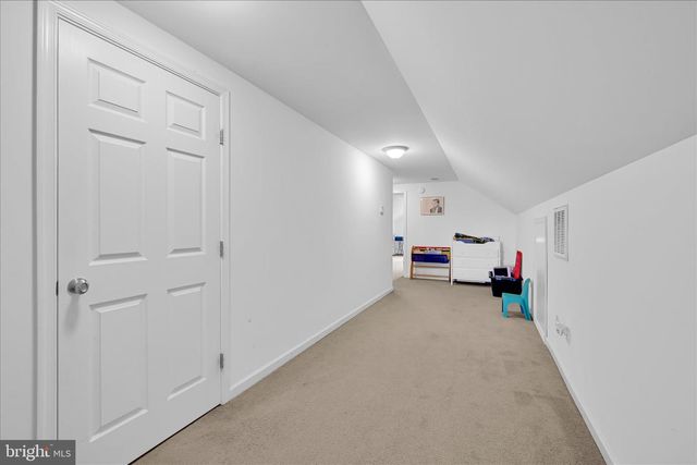 1665 WAMPUM DR, Auburn, PA 17922