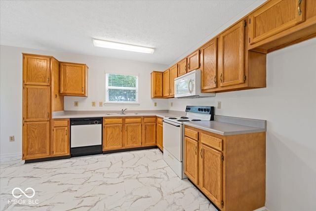 343 S Windstone Court, Bloomington, IN 47403
