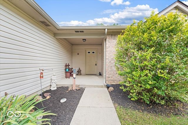 343 S Windstone Court, Bloomington, IN 47403