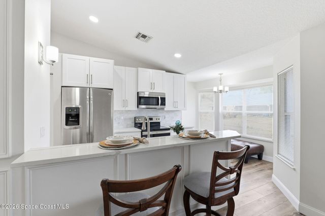 1895 17th Avenue SW, Vero Beach, FL 32962