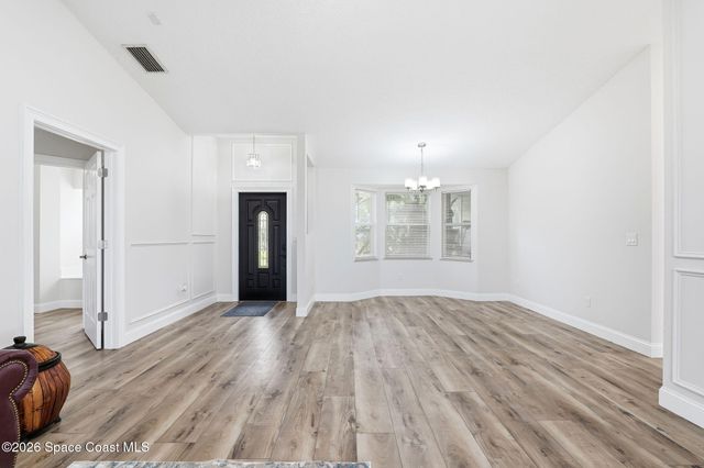 1895 17th Avenue SW, Vero Beach, FL 32962