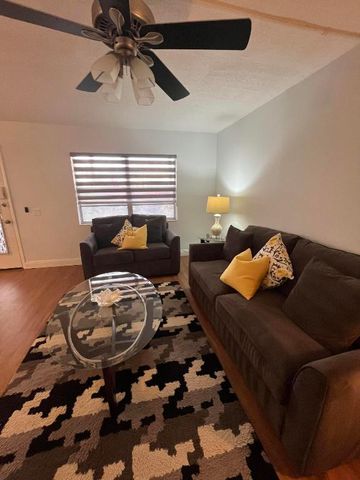 446 Burgundy J, Delray Beach, FL 33484