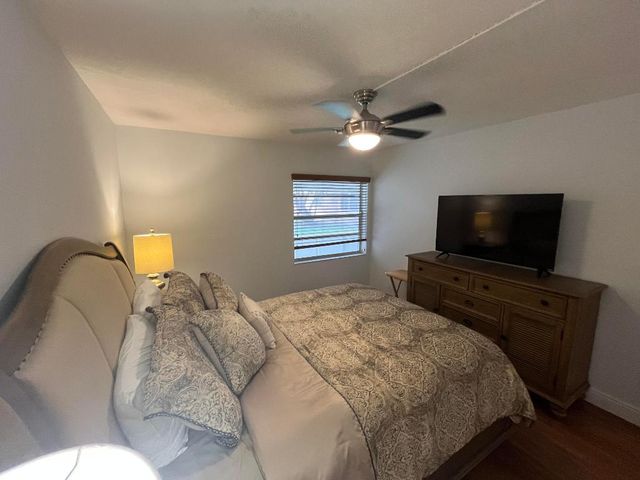 446 Burgundy J, Delray Beach, FL 33484